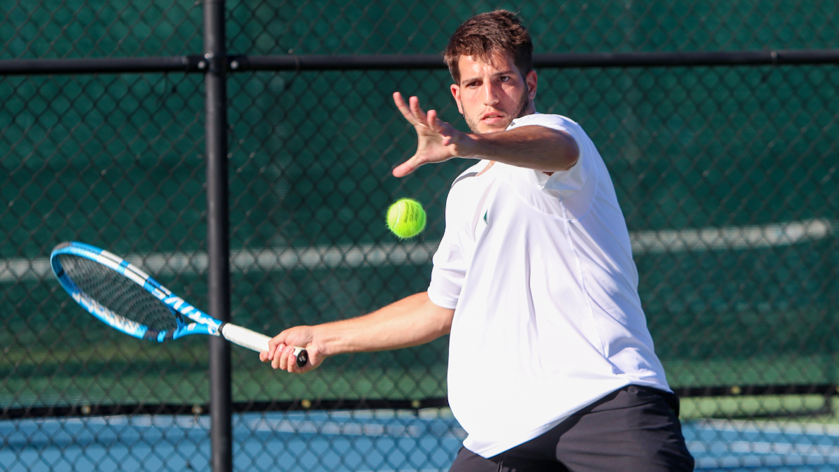 #RV HU breezes past Spring Arbor